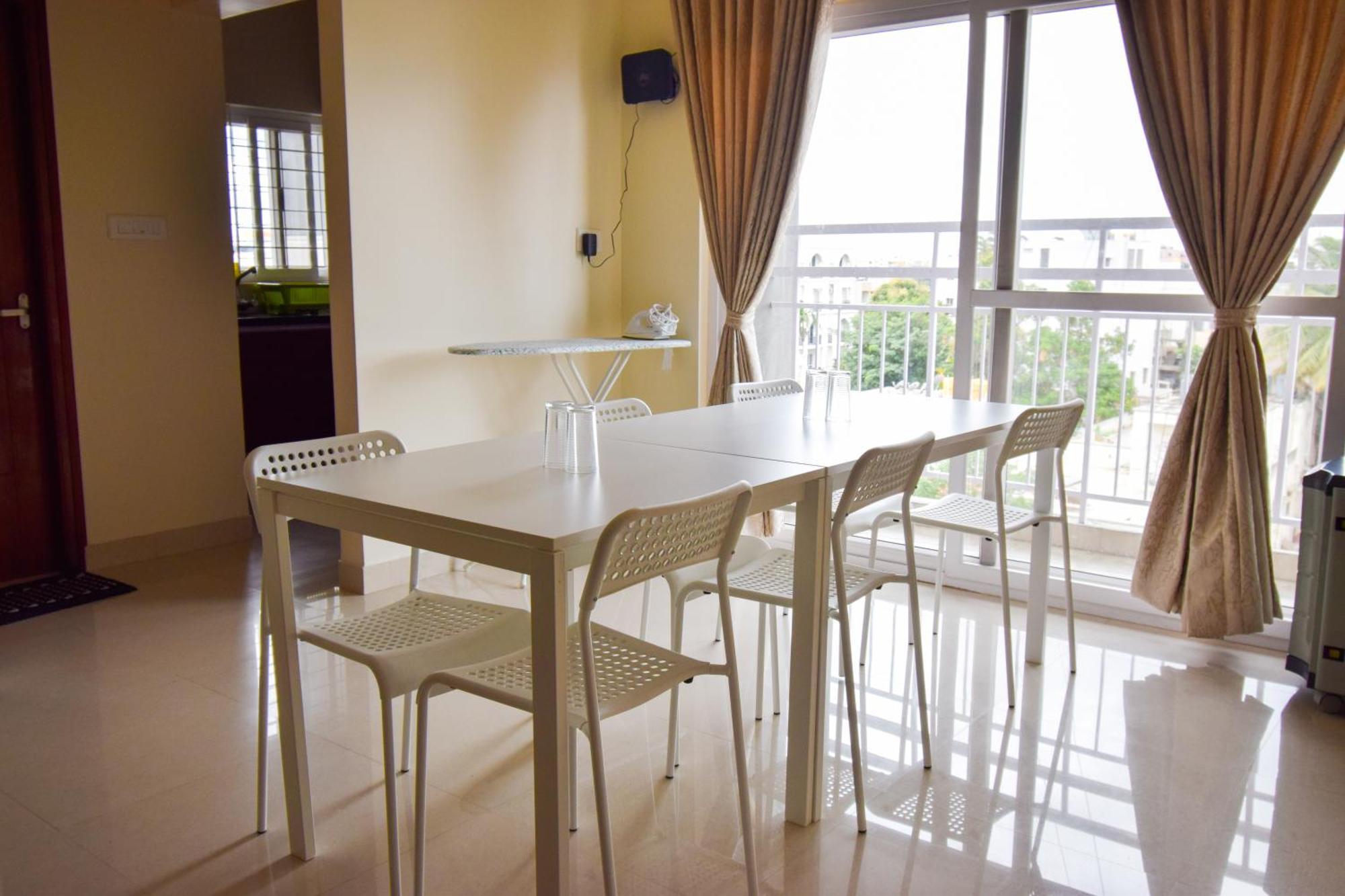 Staymazing-1,2 & 3 Bhk Ac Apartments In Hebbal-5Mins To Manyata-30Mins To Airport バンガロール エクステリア 写真