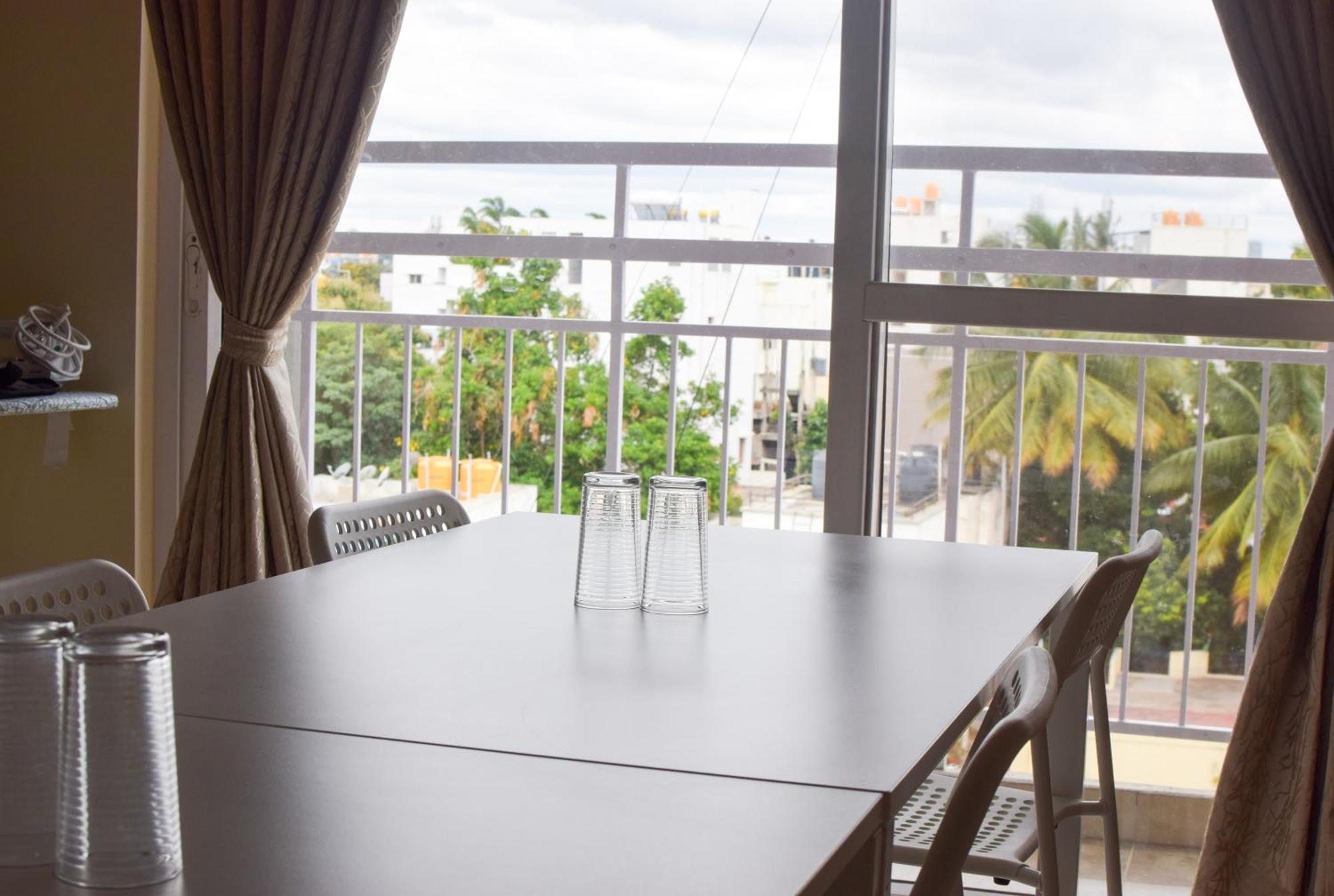 Staymazing-1,2 & 3 Bhk Ac Apartments In Hebbal-5Mins To Manyata-30Mins To Airport バンガロール エクステリア 写真
