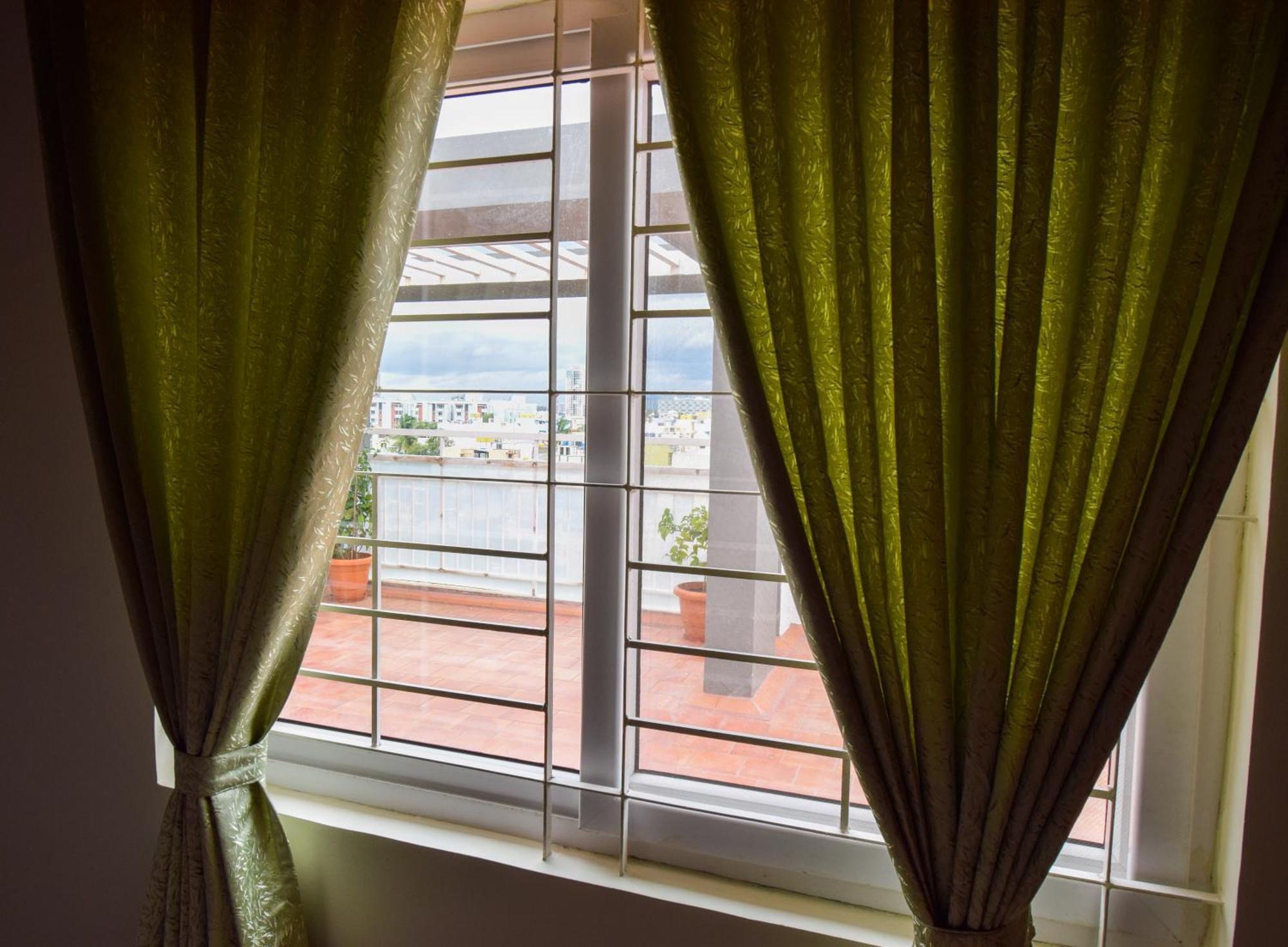Staymazing-1,2 & 3 Bhk Ac Apartments In Hebbal-5Mins To Manyata-30Mins To Airport バンガロール エクステリア 写真
